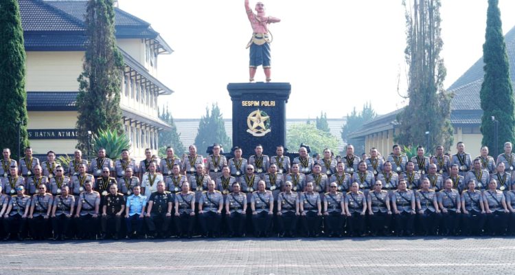 418 Perwira Lulus Sespim, Wakapolri: Siap Jadi Garda Terdepan Hadapi Tantangan Global dan Era Digital 3