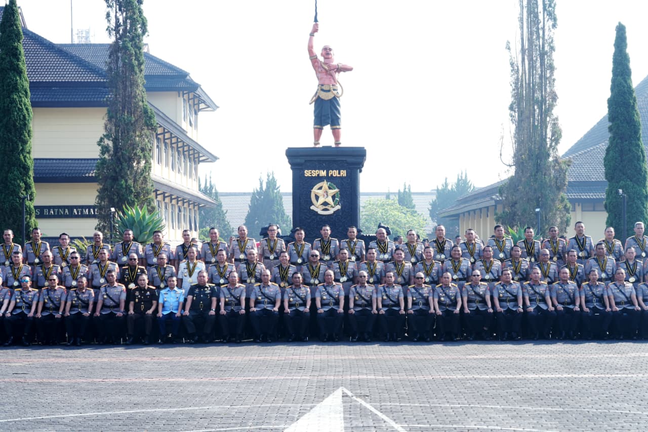 IMG-20260703-WA0071 418 Perwira Lulus Sespim, Wakapolri: Siap Jadi Garda Terdepan Hadapi Tantangan Global dan Era Digital 1