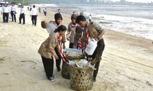 IMG-20260708-WA0008 Sambut HUT Pertama, Kodaeral IV Gelar Aksi Bersih Pantai Bersama Saka Bahari 2