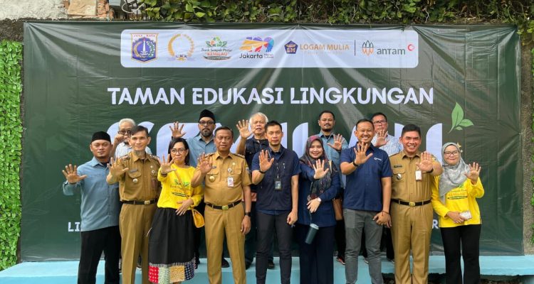 Wali Kota Munjirin Resmikan Bank Sampah Pintar Kemilau, Perkuat Gerakan Pilah Sampah di Pulo Gadung 1