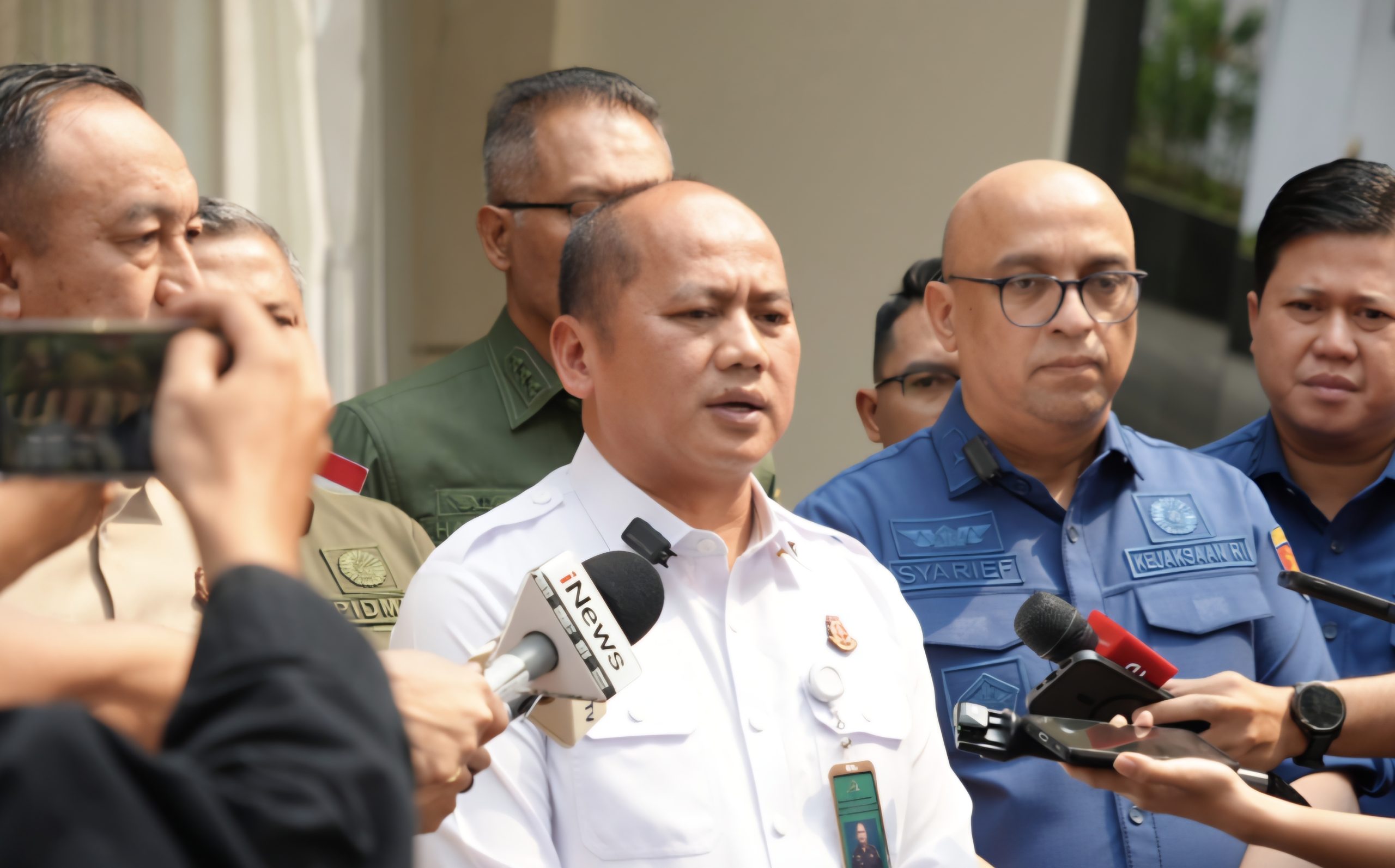 Screenshot_20260702_175846_WhatsApp Bersekongkol dengan Eks Wakil Kepala BGN Jual Ompreng, Karo Hukum dan Humas BGN Ditetapkan Jaksa jadi Tersangka 1