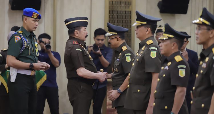 Lantik 6 Pejabat Utama, Jaksa Agung Sebut Wakil Jaksa Agung Punya Peran Strategis Membantu Pengendalian Roda Kepemimpinan 5