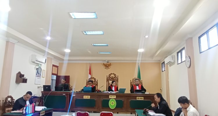 Hakim PN Mempawah Tolak Pembantaran Terdakwa Pengedar Oli Tak Standar 2