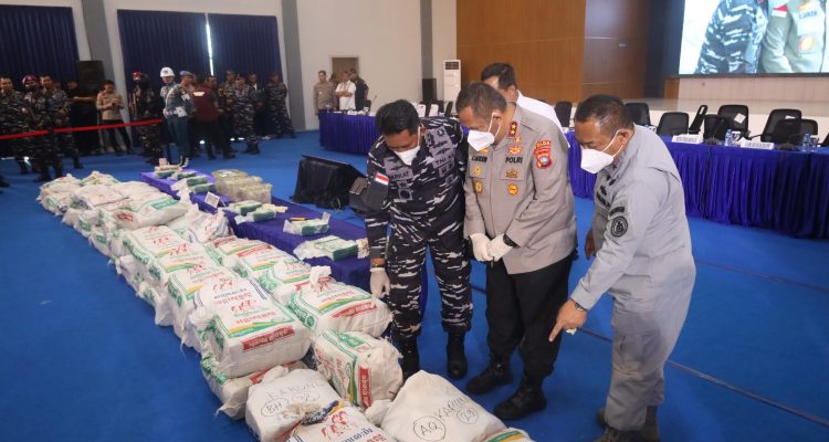 TNI AL Gagalkan Penyelundupan 1,3 Ton Narkoba di Perairan Batam 1