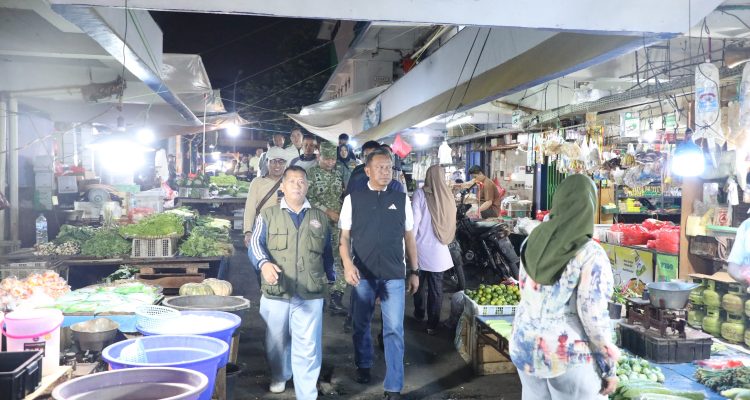 Air Limbah Pedagang Ikan Bikin Jalan Licin, Pemkot Jaktim Siapkan Penataan Kawasan 2