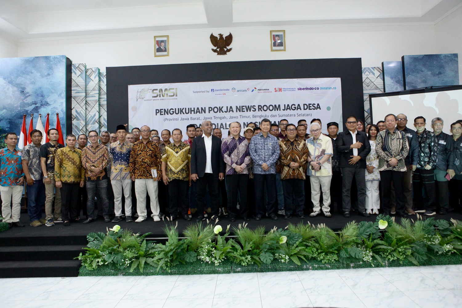 Hasyim Hadiri Pengukuhan Pokja Newsroom Jaga Desa Besutan SMSI 1 Hasyim Hadiri Pengukuhan Pokja Newsroom Jaga Desa Besutan SMSI 2