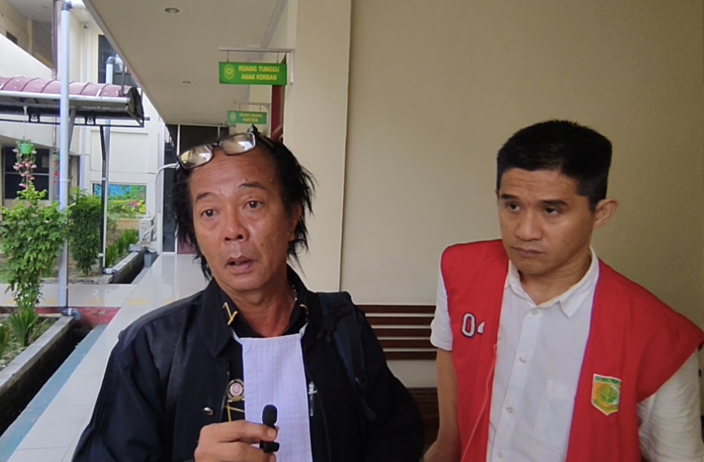 Kuasa Hukum-Andi Firgi-1 Perkara Dugaan Oli tidak Standar, Kuasa Hukum: Lamanya Terdakwa Memperdagangkan Barang tidak Jaminan Mengetahui Asli atau Tidak 1