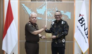 Screenshot_20260806_212714_WhatsApp Harli Siregar Perkuat Kompetensi Jaksa, Badiklat Kejaksaan RI Gandeng BNSP Wujudkan Sertifikasi Profesional 2