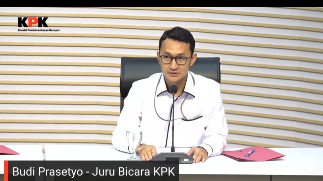 Screenshot_20260819_155106_Gallery KPK Periksa Mantan Pejabat Pajak Jakarta 1