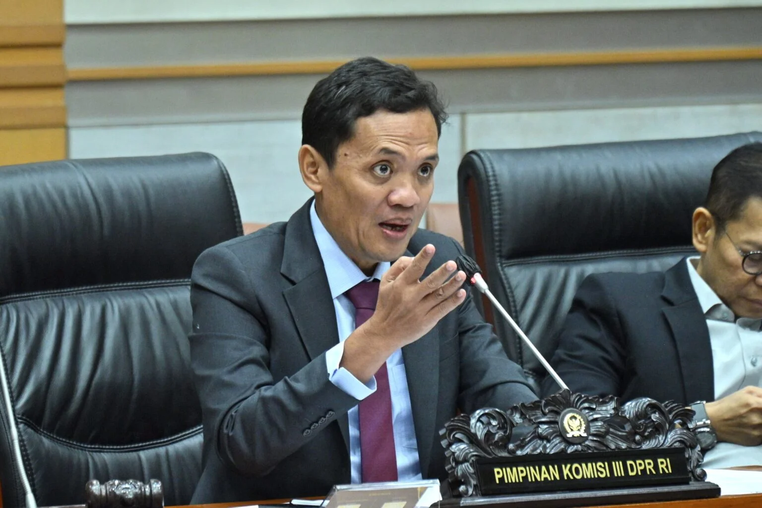 Wakil_Ketua_Komisi_III_DPR_RI_Habiburokhman-1536x1024.jpeg 13 Tindak Pidana Bisa Kena Perampasan Aset, Ini Daftarnya 1
