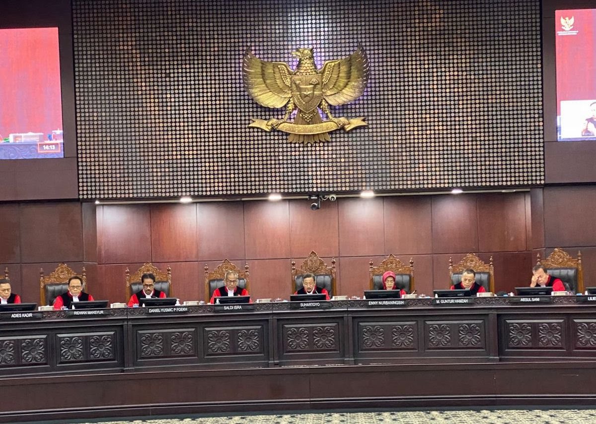 sidang_mk-bqWD_large MK Putuskan Penghinaan Presiden dan Wapres Bisa Diproses Hukum, Jika Dilaporkan Sendiri 1