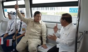 Prabowo Jajal LRT Kelapa Gading-Manggarai 1