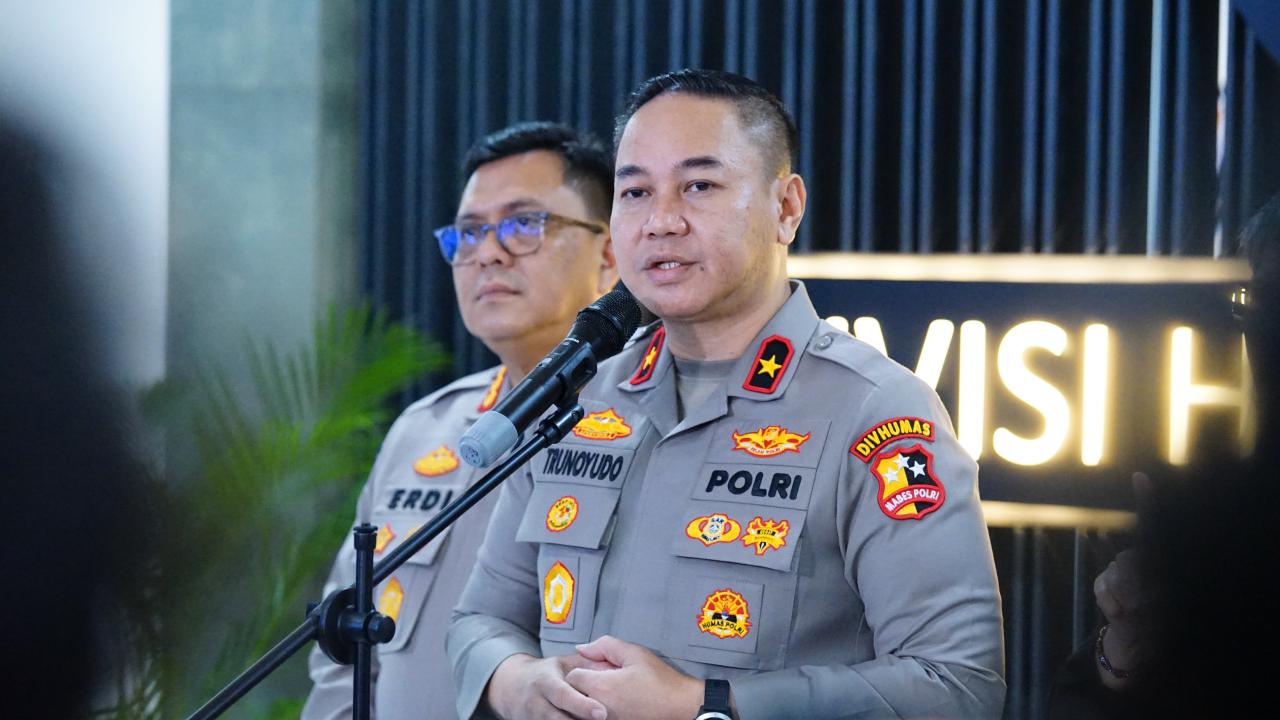 Gunung Sinabung Berstatus Siaga, 176 Personel Polri Dikerahkan untuk Layani dan Lindungi Masyarakat 1 Gunung Sinabung Berstatus Siaga, 176 Personel Polri Dikerahkan untuk Layani dan Lindungi Masyarakat 2