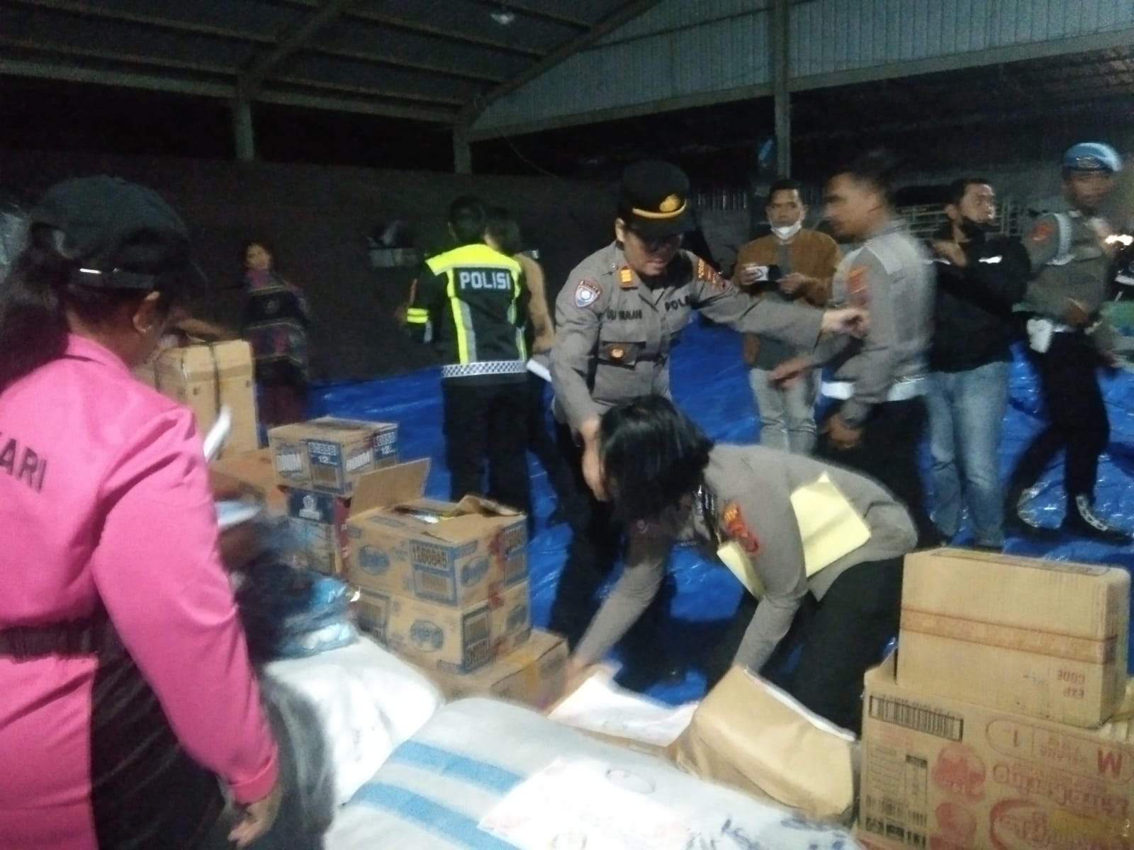 Erupsi Sinabung Masih Siaga III, Polri Terus Perkuat Pelayanan Warga di Pengungsian 2 Erupsi Sinabung Masih Siaga III, Polri Terus Perkuat Pelayanan Warga di Pengungsian 3