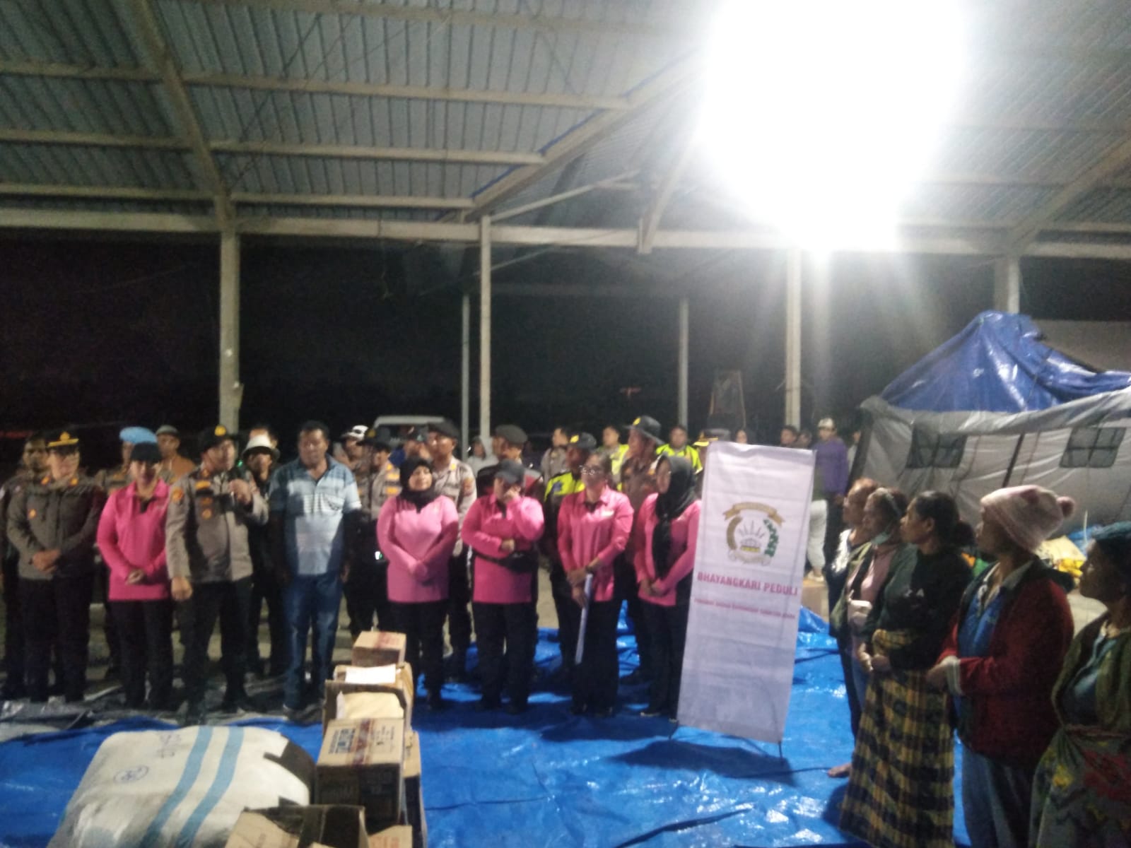 Erupsi Sinabung Masih Siaga III, Polri Terus Perkuat Pelayanan Warga di Pengungsian 1 Erupsi Sinabung Masih Siaga III, Polri Terus Perkuat Pelayanan Warga di Pengungsian 2