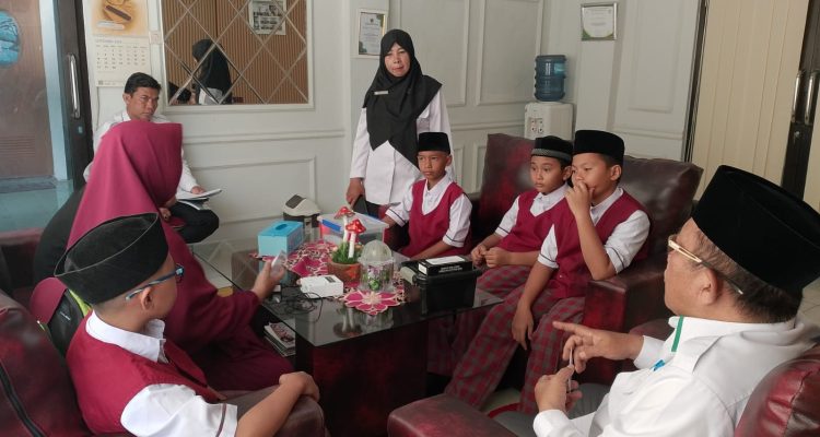 Absensi Digital Karya Anak MIS Tahfizh Khoiru Ummah Dilirik Kemenag 4