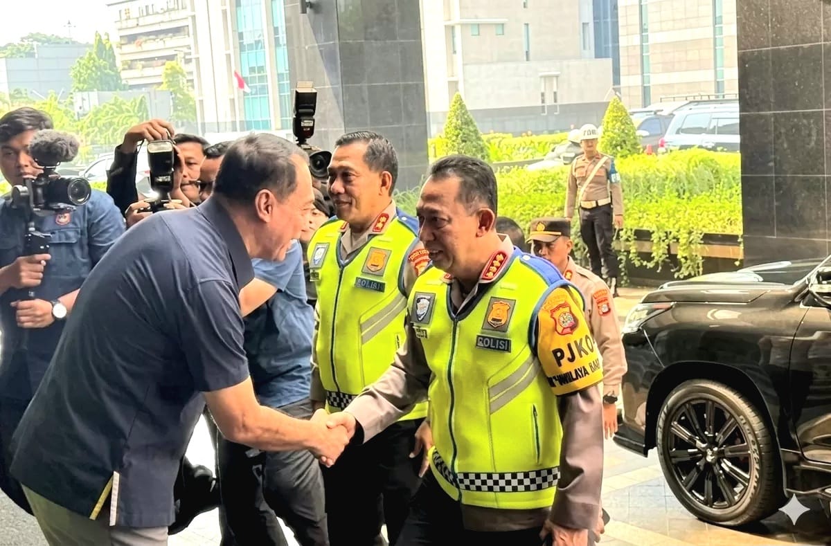 'Jadi Magnet' di Acara HUT ke-71 Lalu Lintas Bhayangkara, Kapolri Ingatkan Jajaran Bersikap Humanis kepada Masyarakat 1