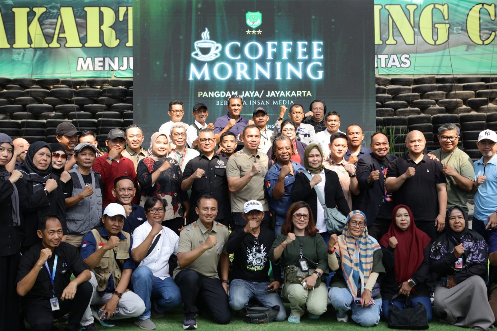 Ketua PWI Jaya Coffee Morning bersama Pangdam Jaya dan Sejumlah Elemen Masyarakat 1 Ketua PWI Jaya Coffee Morning bersama Pangdam Jaya dan Sejumlah Elemen Masyarakat 2