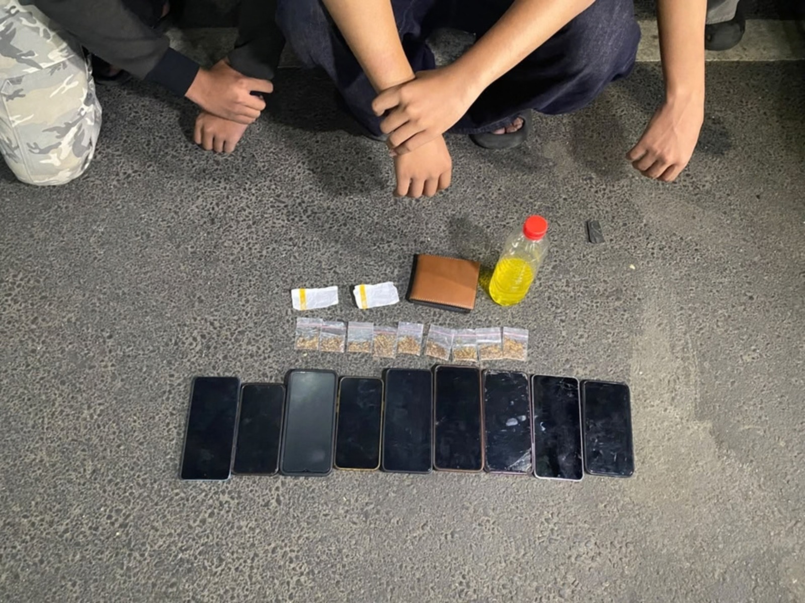 IMG-20260927-WA0029 Patroli Brimob Metro Jaya Amankan 9 Orang dan 9 Klip Tembakau Sintetis di Cibubur 1