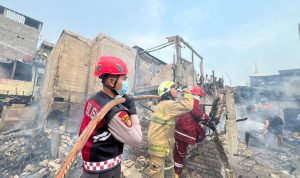 IMG-20260927-WA0058 Kampung Muka-Ancol Dilalap Si Jago Merah, Polda Metro Jaya Buka Dapur Lapangan untuk Warga Terdampak 2