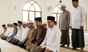 Hukum Membaca Al Fatihah Bagi Jamaah Salat Terlambat dan Imam Sudah Rukuk 6