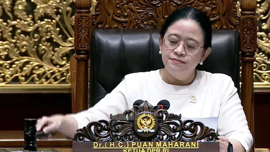 ketua-dpr-ri-puan-maharani-mengesahkan-ruu-apbn-2027_1790663213 DPR Sahkan APBN 2027, Ekonomi Ditargetkan Tumbuh 6 Persen 1
