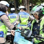200 Komunitas Ojol dapat Bingkisan Jumat Berkah dari Polda Metro Jaya 22