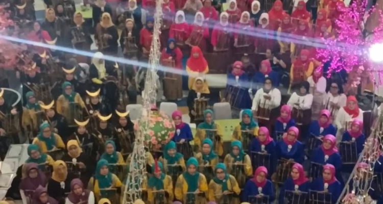 Kenanga Angklung Tangsel Juarai Kompetisi Angklung yang Dihelat PWI Depok 1