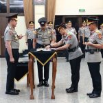 Kapolri Pimpin Sertijab Kakorlantas dan Tiga Kapolda di Mabes Polri 21