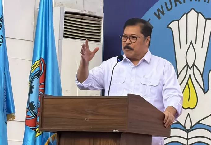 JAN MARINGKA Jan Maringka Sebut Perguruan Tinggi Berperan Penting untuk Ketahanan Pangan Nasional 1