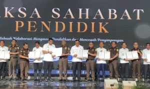 kejati sumut-luncurkan-jaksa-sahabat-pendidik-kejati-dan-pemprov-sumut-beri-rasa-aman-untuk-guru Cegah Pidana di Sektor Pendidikan, Kejati Sumut Gelar 'Jaksa Sahabat Pendidik' 2