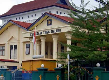 Buronan Tersangka Korupsi Taman Diciduk 12