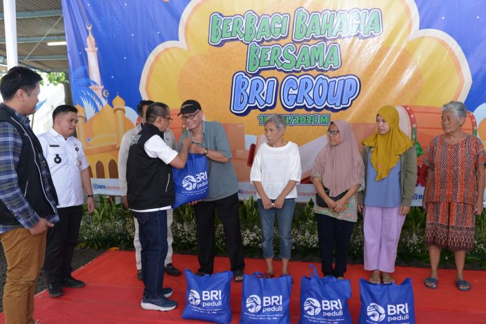 BRI Peduli Berpartisipasi pada PWI Jaya Berbagi 11
