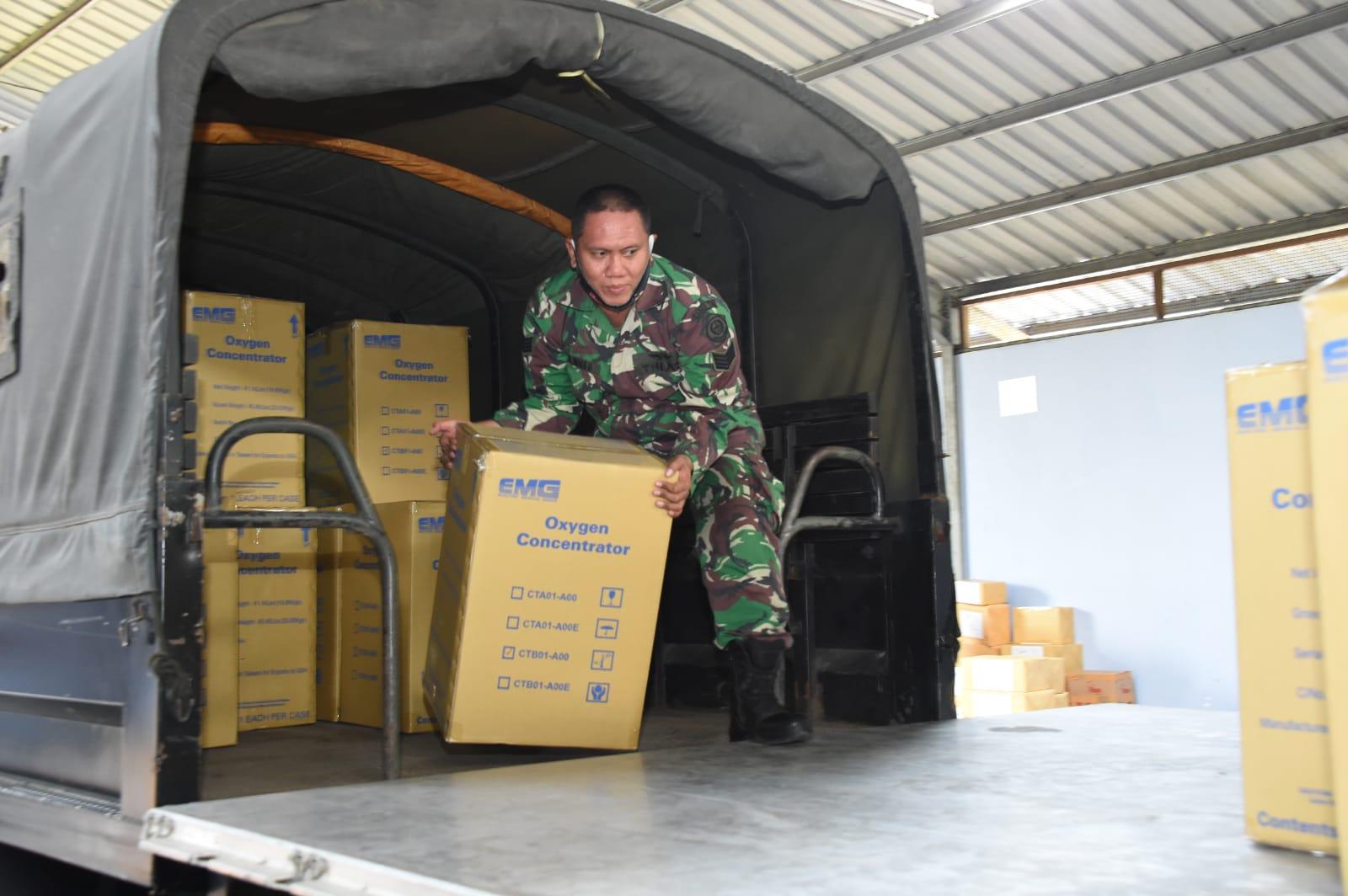 TNI Kirim Bantuan Alat Kesehatan ke Papua 1