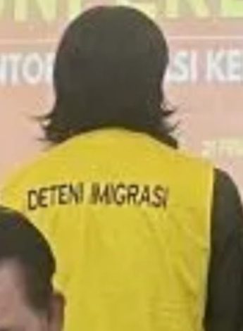 Buronan Interpol Ditangkap di Batam 12