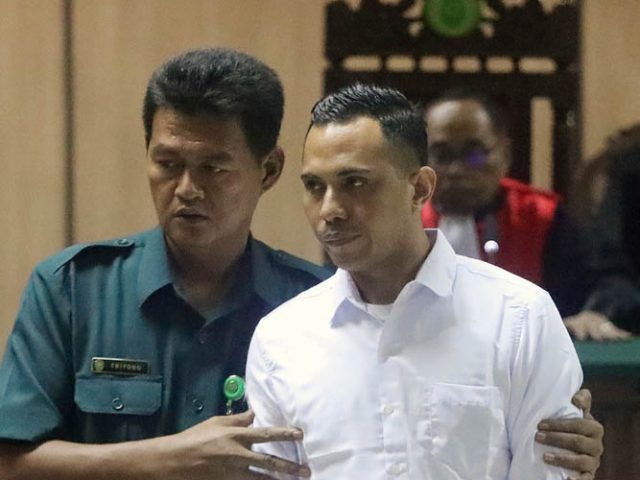 Ronny Bugis, terdakwa penyiram Novel Baswedan. Foto: Jawa Pos