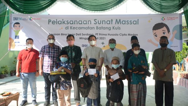 Peduli Kesehatan Anak, Pelindo 1 Gelar Sunnat Massal di Batang Kuis 76