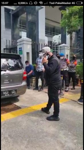 IMG-20210716-WA0101 Seorang Kurator Dijemput Paksa Polisi di Pengadilan Jakarta Pusat 10