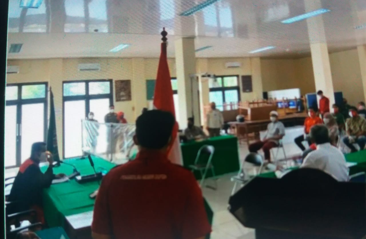 IMG-20210718-WA0014 Terjaring Razia PPKM, Pedagang Kecil Terpaksa Bayar Denda Pakai Uang Tabungan Sekolah Anak 1