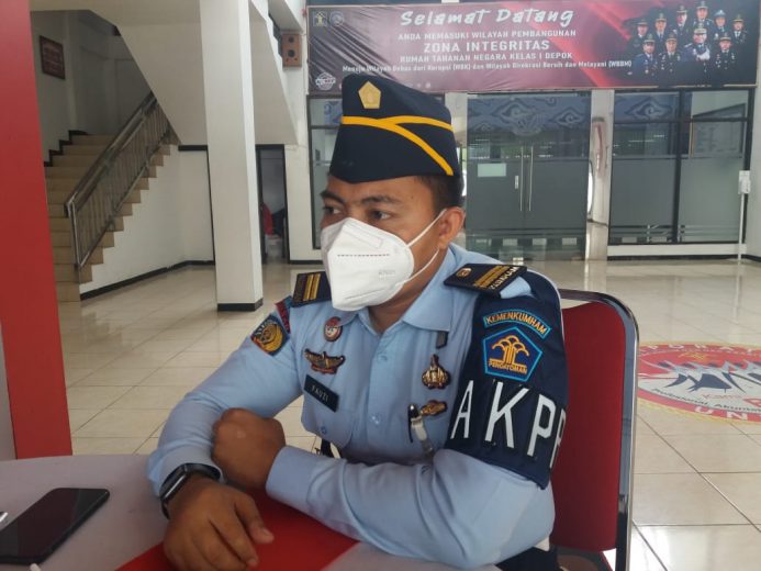 Ketelitian Petugas Gagalkan Penyelundupan Ganja ke Rutan Kelas 1 Depok 12