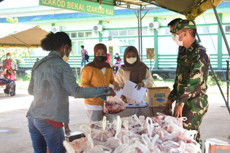 Dukung Peserta Vaksin Covid-19 Danrem 174 Merauke Siapkan 12 Ekor Sapi 10
