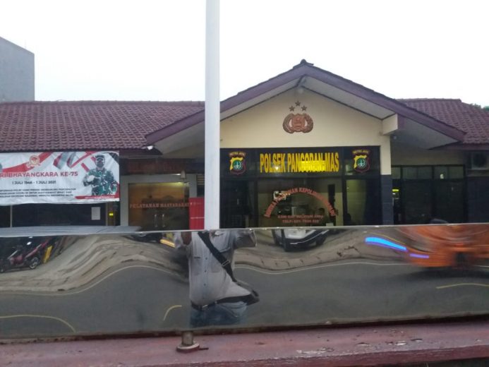 IMG-20210724-WA0040 Jasad Pria Tanpa Identitas Ditemukan di Kali Baru 9