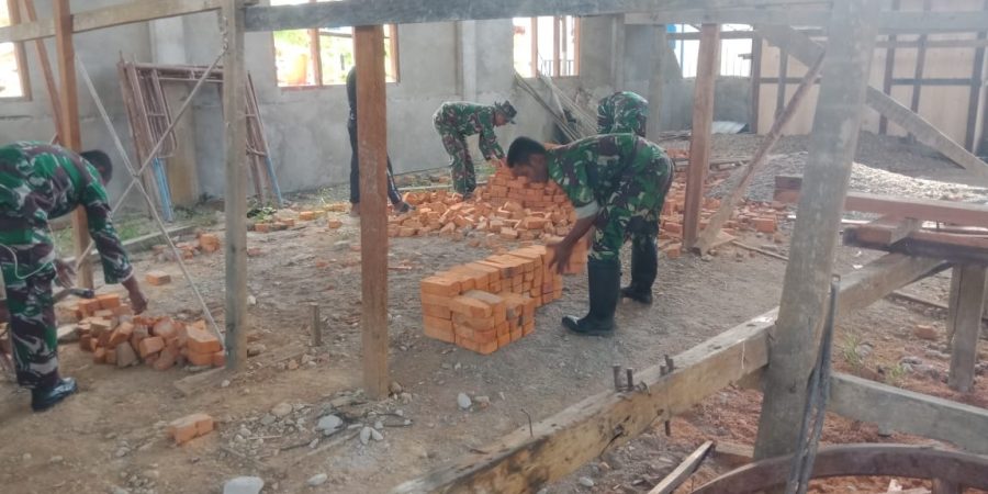 Satgas Pamrahwan Yonif RK 751/VJS Bantu Pembangunan Gereja 10