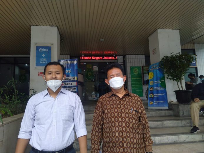 IMG-20210729-WA0040 Benny Tjokro Gugat BPK: Kuasa Hukum Serahkan Bukti-Bukti ke Hakim PTUN Jakarta 9