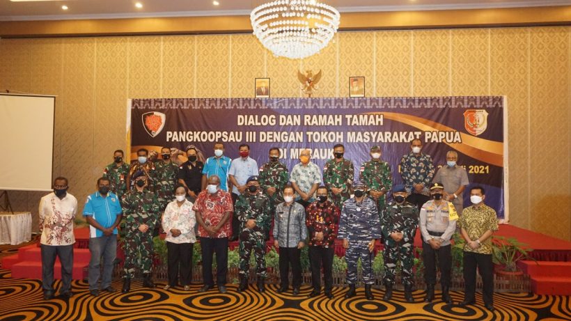 Kasrem 174/ATW Hadiri Acara Dialog Pangkoopsau III Dengan Tokoh Masyarakat Papua 43