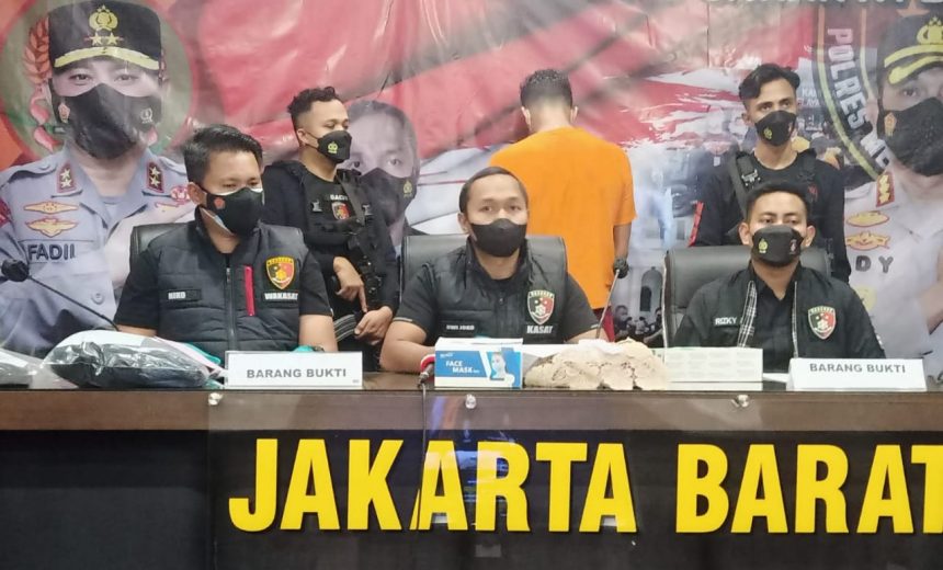 IMG-20210806-WA0056 Polisi Tangkap Pelaku Pencurian Uang Sopir Truk 12