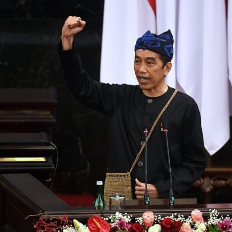 Nyinyir Pakaian Adat Baduy Jokowi di Twitter, Wartawan Mengundurkan Diri 51