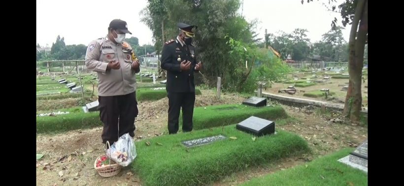 Cara Polsek Jagakarsa Menghormati Pejuang Covid di Hari Kemerdekaan  48