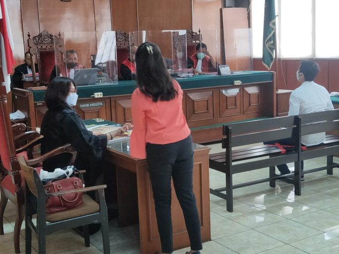 IMG-20210818-WA0065 Penyidik Tak Hadir, Sidang Keterangan Palsu Putusan Cerai Hadirkan Teman Terdakwa 9