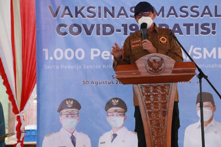 Kejar Cakupan, Gubernur Banten Usulkan Pemenuhan Kuota Vaksin Covid-19 17